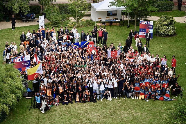 300 jeunes ultramarins accueillis par Marie Guévenoux à Paris